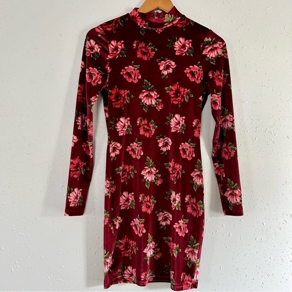 🦋 Forever 21 Red Pink Floral Velevet Mockneck Long Sleeve Mini Dress Small